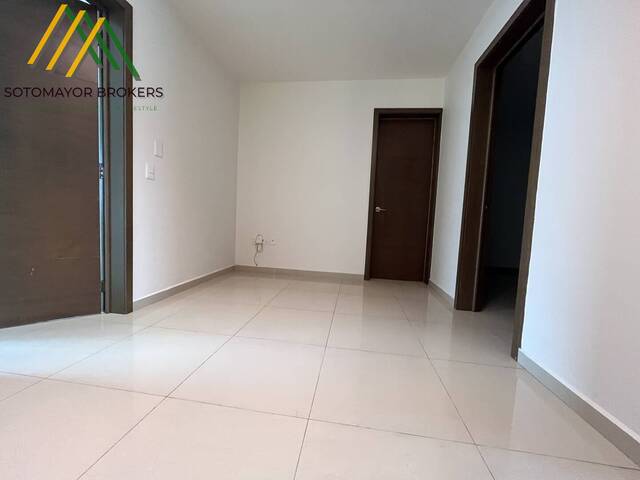 Casa para Venta en Zapopan - 4