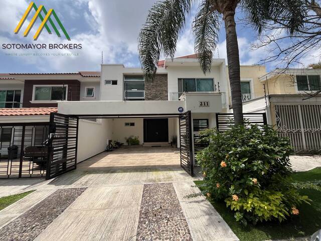 Casa para Venta en Zapopan - 5