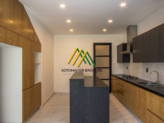 Casa para Venta en Zapopan - 4
