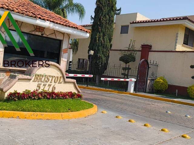 #128 - Casa para Venta en Zapopan - JC