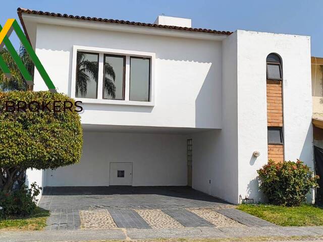 #128 - Casa para Venta en Zapopan - JC