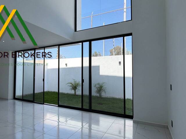 #144 - Casa para Venta en Zapopan - JC