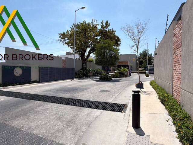 #143 - Casa en condominio para Venta en Zapopan - JC