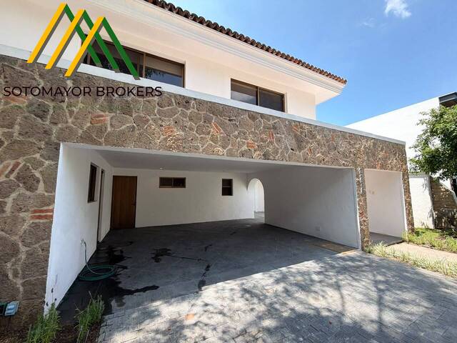 #187 - Casa para Venta en Zapopan - JC
