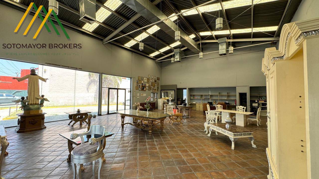 BODEGA XXL EN VENTA LOPEZ MATEOS SUR 3,595 M2