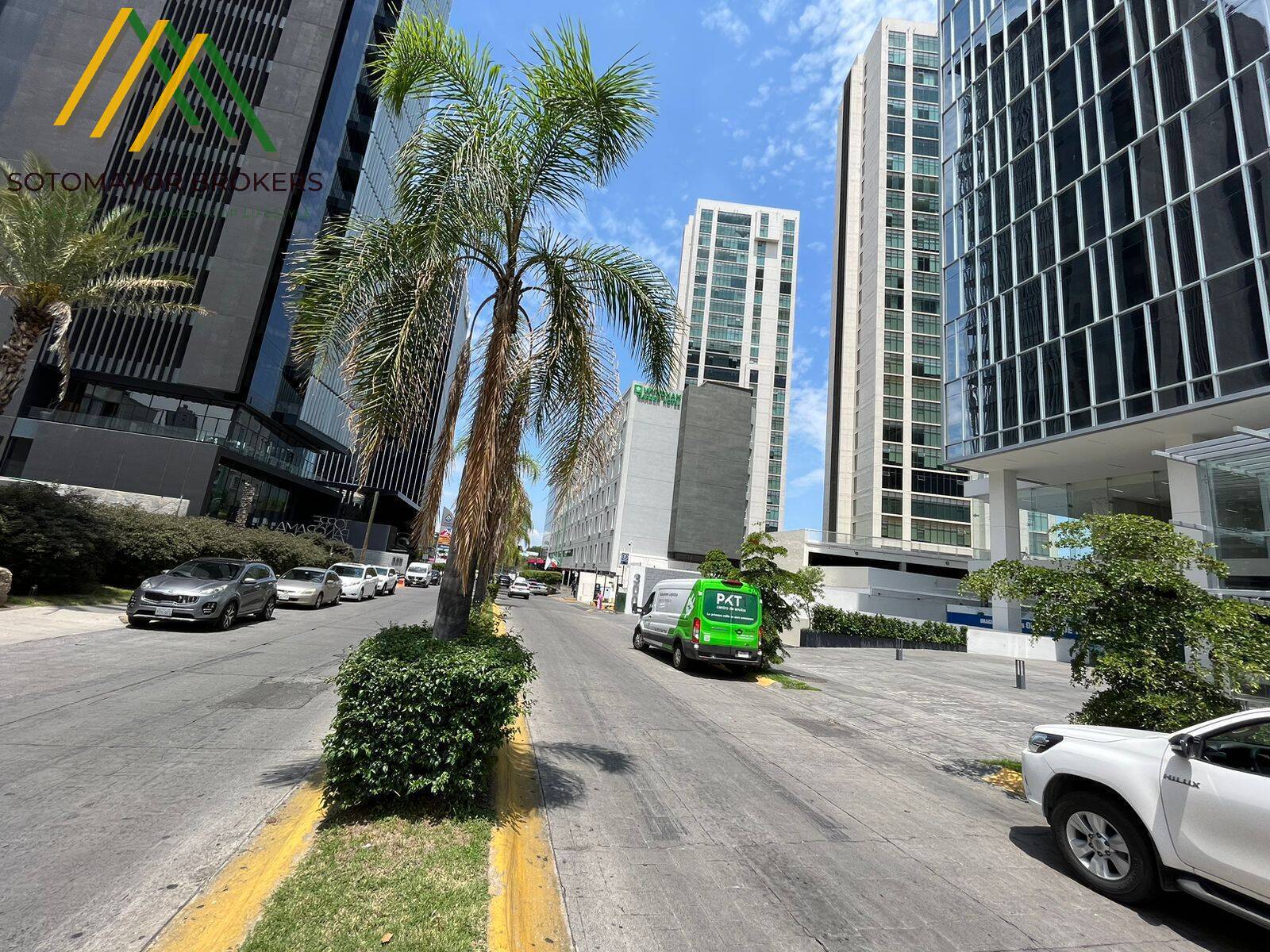 OFICINAS EN RENTA SUPER LUJO DOS PUNTAS CORPORATE TOWERS AV. REAL ACUEDUCTO