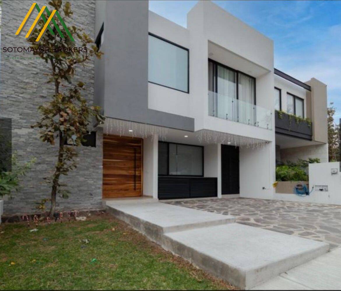 CASA EN VENTA EN BUGAMBILIAS