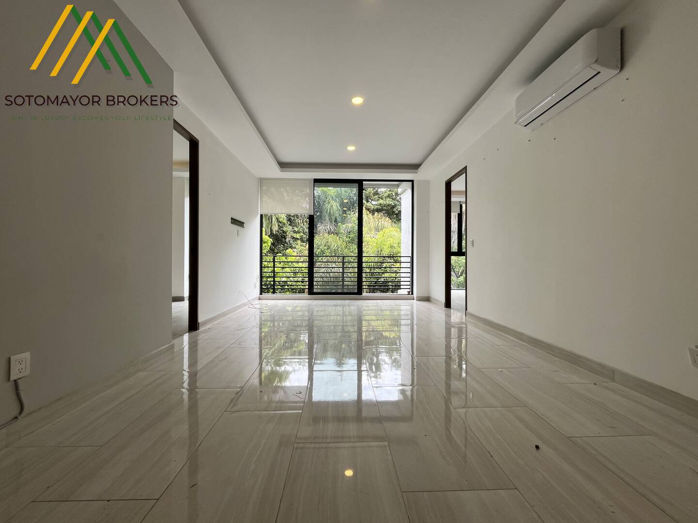 DEPARTAMENTO DE LUJO EN RENTA  TORRE PRIVEE POR EL BOSQUE COLOMOS 104 M2