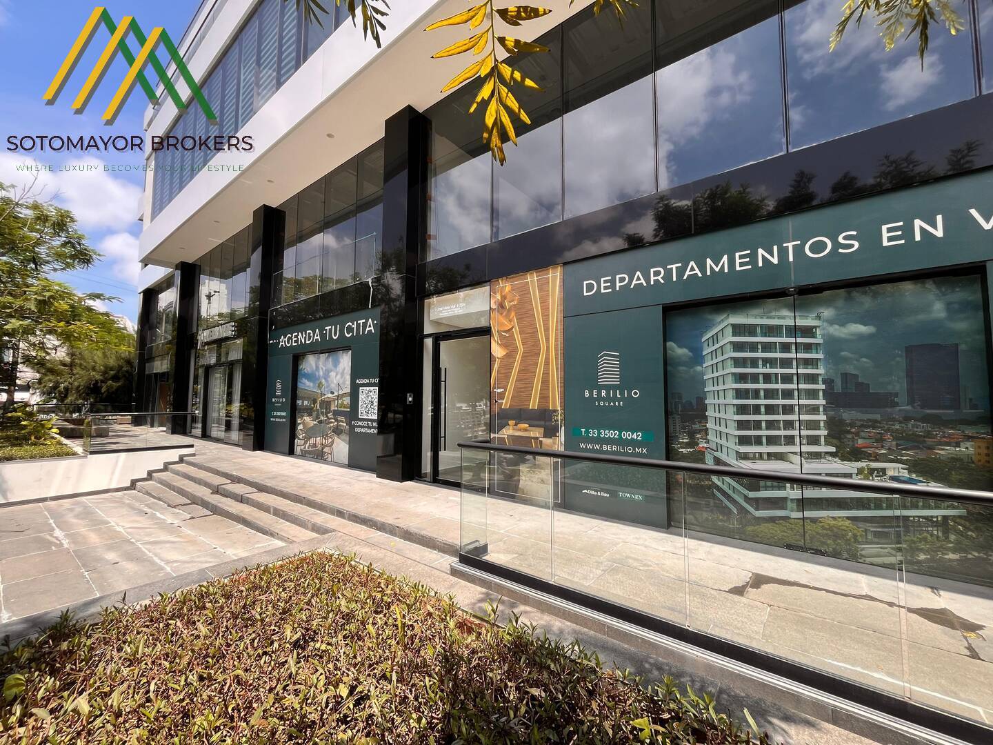 LOCAL COMERCIAL EN RENTA TORRE BERILIO SQUARE PROVIDENCIA JOSE MARIA VIGIL