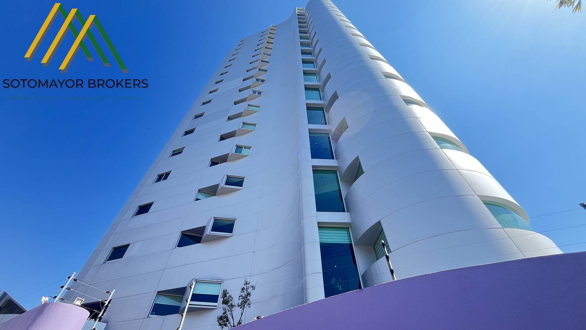 AMPLIO DEPARTAMENTO EN RENTA TORRE PLATINUM BOSQUE COLOMOS