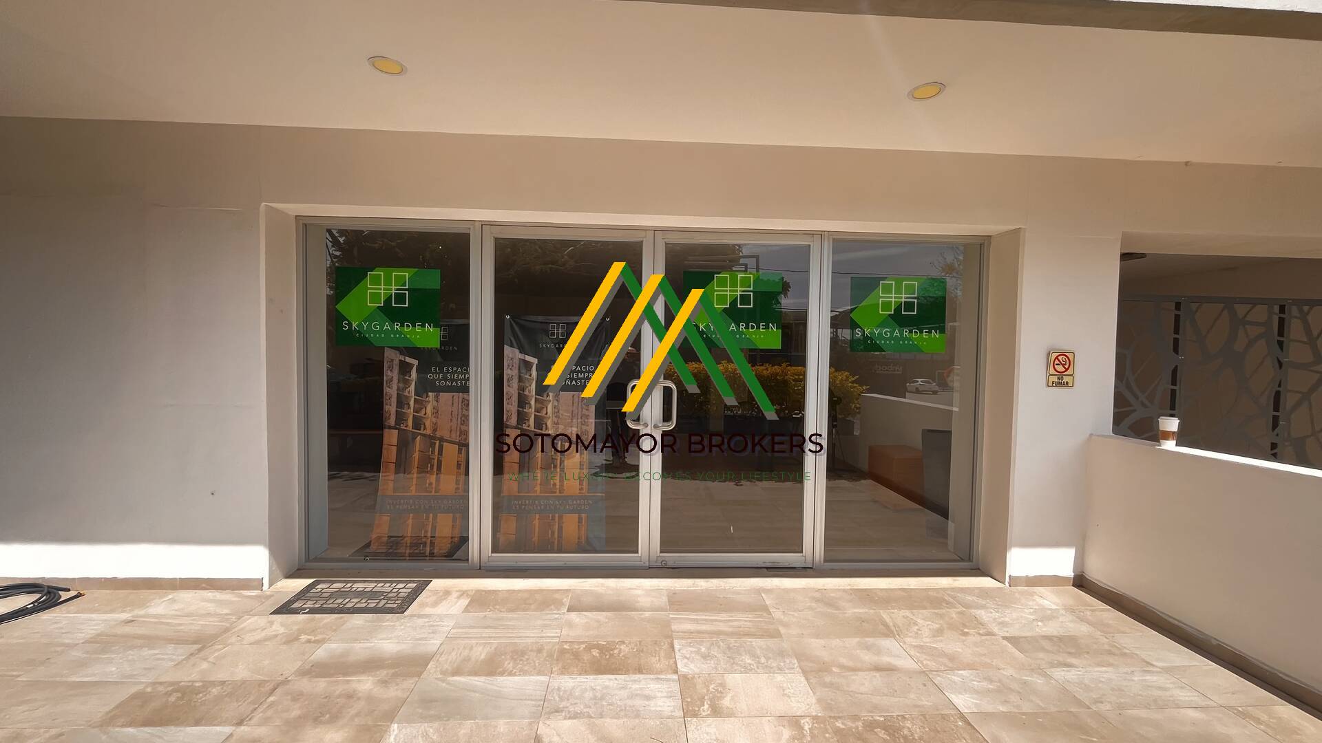 LOCAL COMERCIAL EN VENTA SKY GARDEN CD.GRANJA LOCAL 1