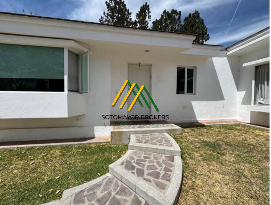 Casa en RENTA  Privada del Bosque – Club de Golf Santa Anita