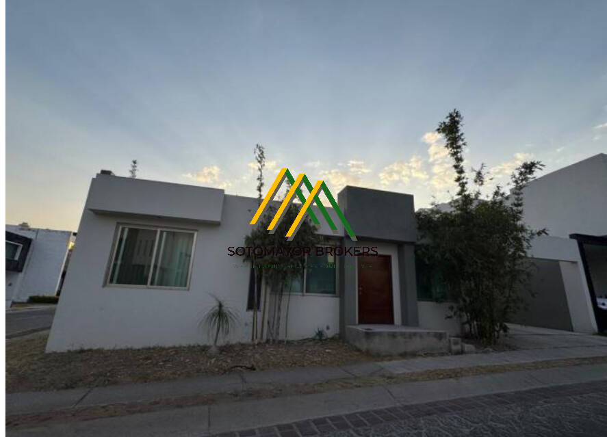 CASA DE LUJO EN RENTA LA RIOJA TLAJOMULCO DE ZUÑIGA AL SUR