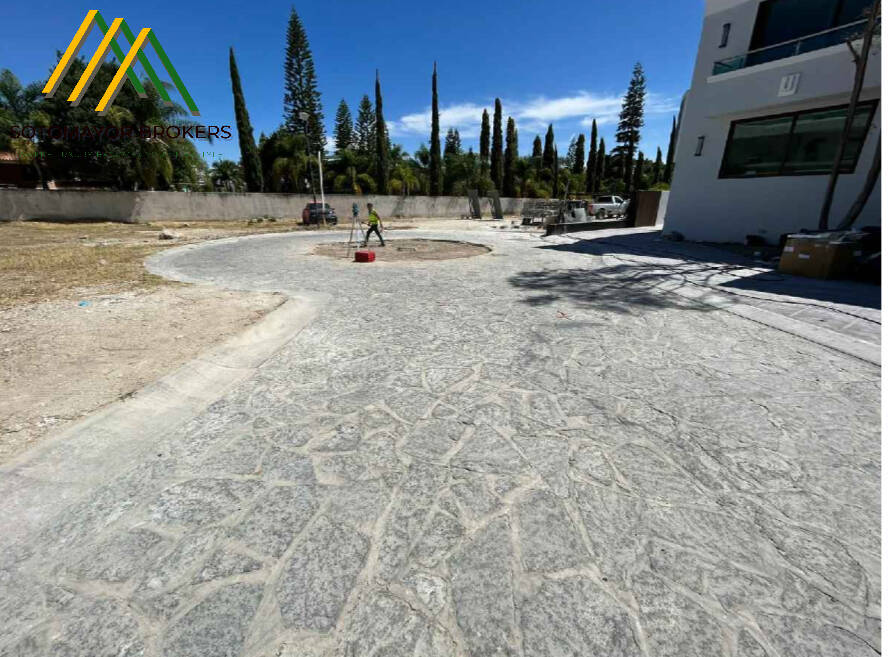 Exclusivo terreno en venta en Puerta de Hierro