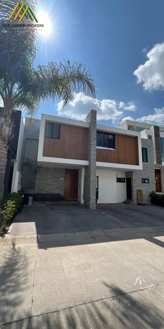 CASA DE LUJO EN VENTA VIRREYES RESIDENCIAL VILLA VERONA