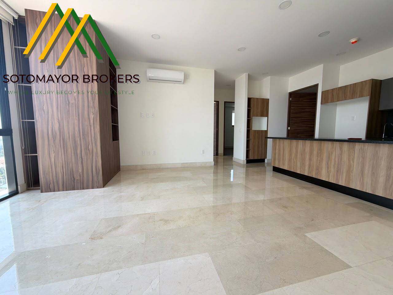 Departamento amplio en renta en Berilio Square con alberca y gimnasio